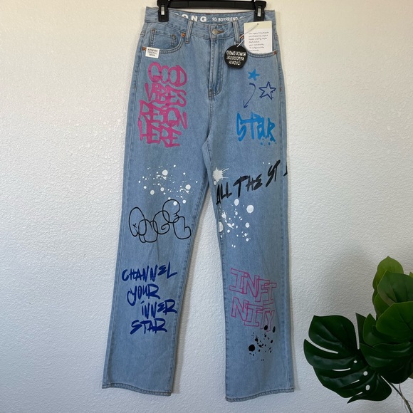 90’s Boyfriend jeans🙃 - Picture 2 of 7